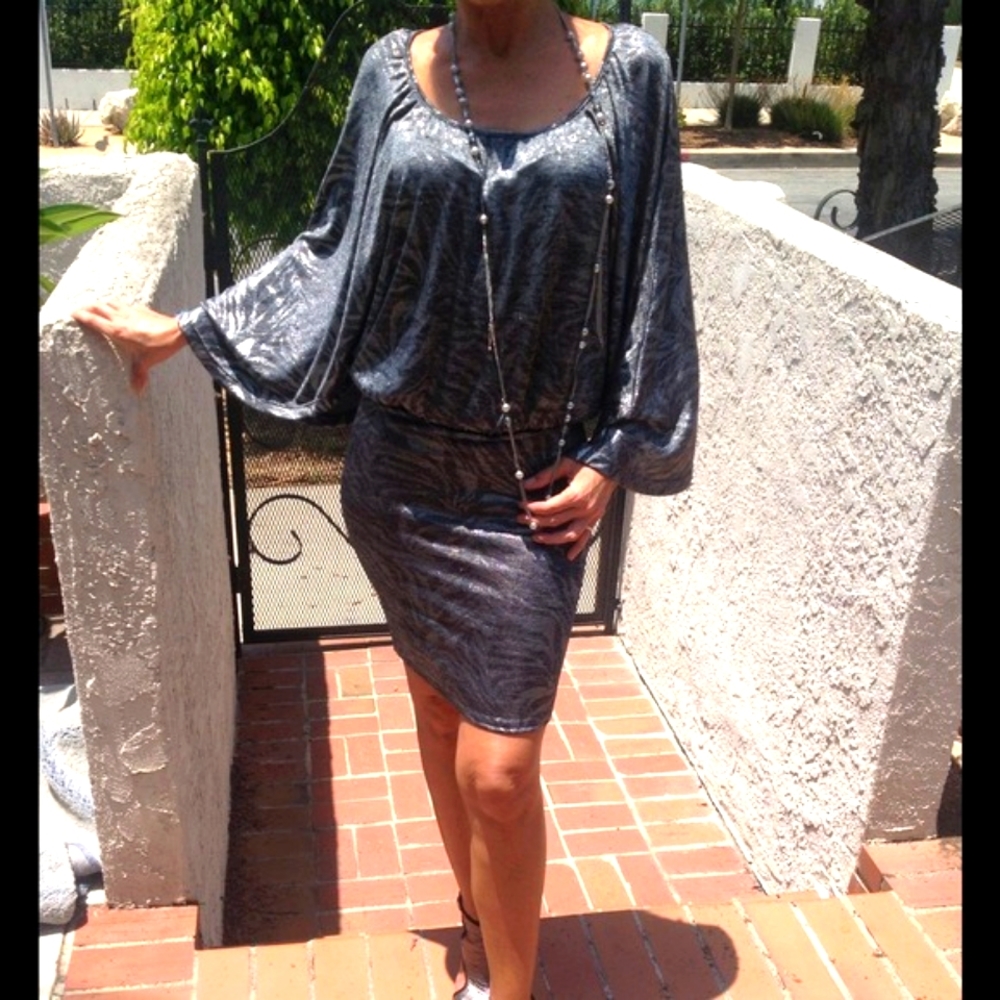 🎉H.P🎉SILVER ANIMAL PRINT DRESS